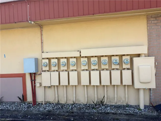 3900 Broadway, Fort Myers, Florida 33901