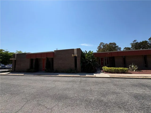 3900 Broadway, Fort Myers, Florida 33901