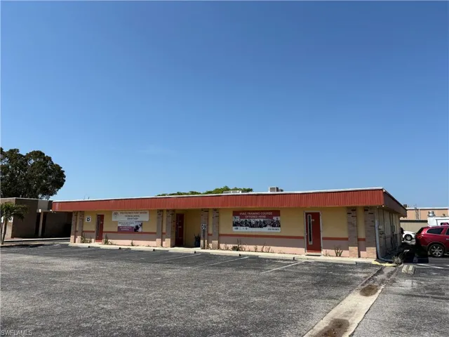 3900 Broadway, Fort Myers, Florida 33901