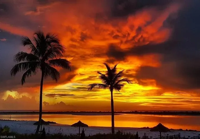Sunset at Hideaway Beach