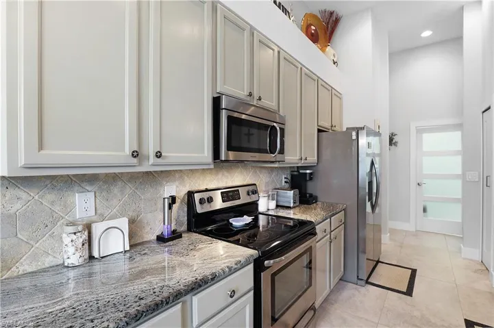 8644  Southwind Bay  CIR, Fort Myers, FL 33908