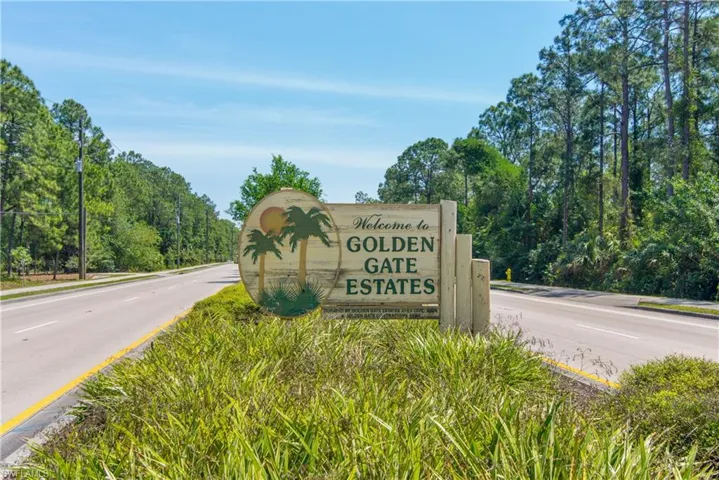 18th St Ne, Naples, Florida 34120