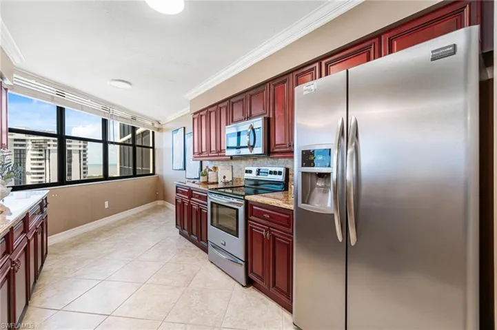 6000  Pelican Bay  BLVD, Naples, FL 34108