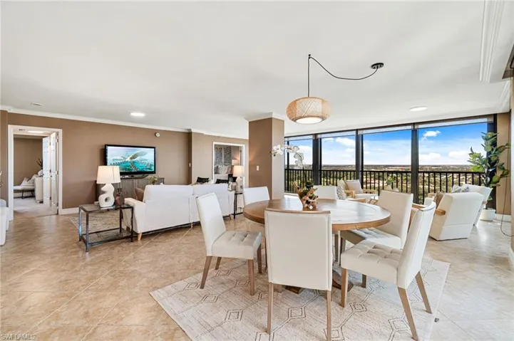 6000  Pelican Bay  BLVD, Naples, FL 34108