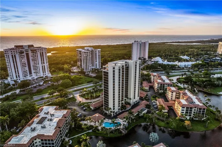 6000  Pelican Bay  BLVD, Naples, FL 34108