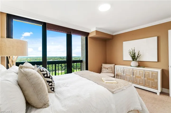 6000  Pelican Bay  BLVD, Naples, FL 34108