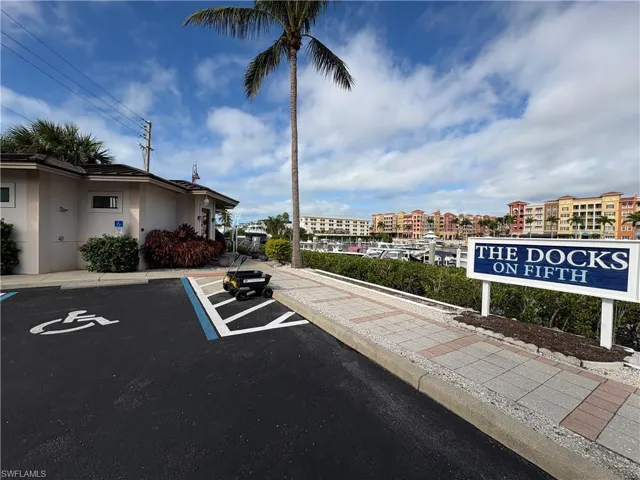 1345  5th S AVE, Naples, FL 34102