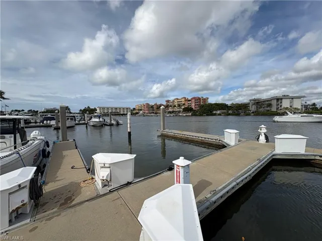 1345  5th S AVE, Naples, FL 34102