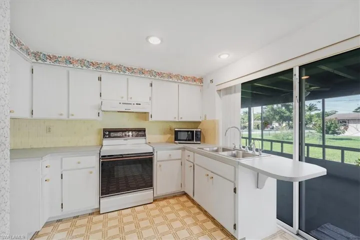 332 Rockledge Rd, Fort Myers Fl 33905