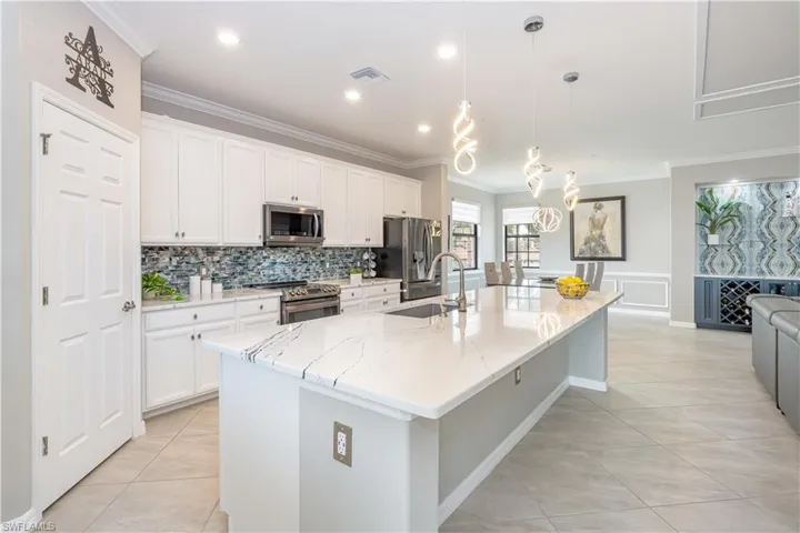 12036 Hawthorn Lake Dr 202, Fort Myers, Florida 33913
