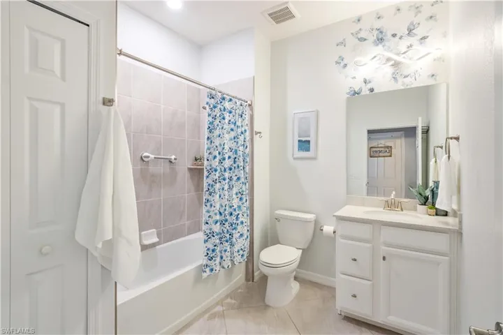 12036 Hawthorn Lake Dr 202, Fort Myers, Florida 33913