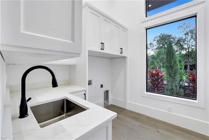 264 13 St Nw, Naples, Florida 34120