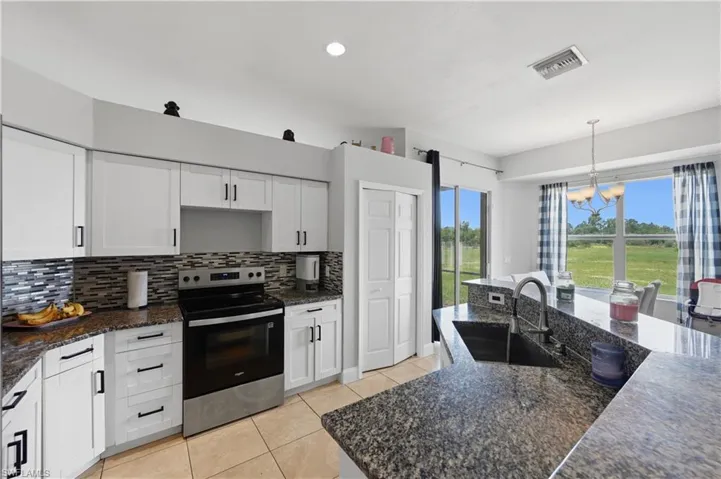 2930 35th Ave Ne, Naples, Florida 34120