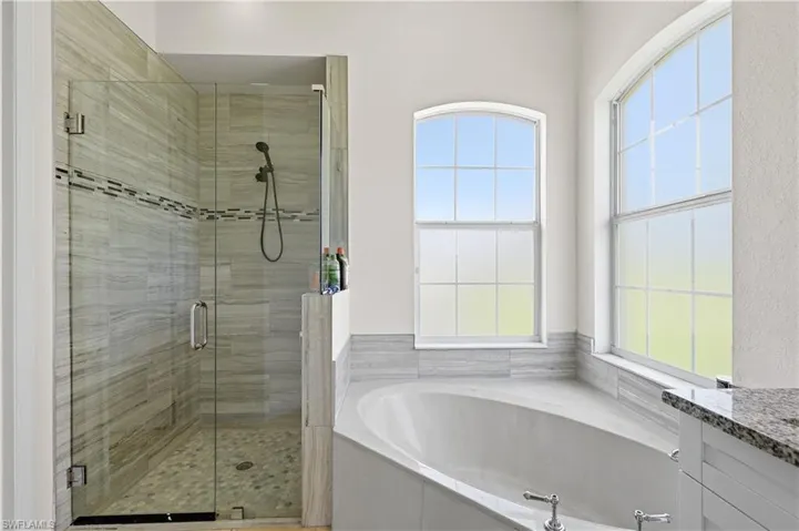 2930 35th Ave Ne, Naples, Florida 34120