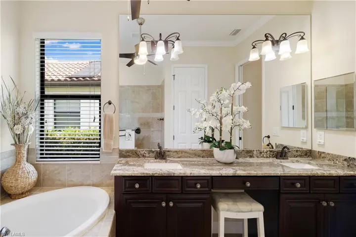 28657 Newtown Ct, Bonita Springs, Florida 34135