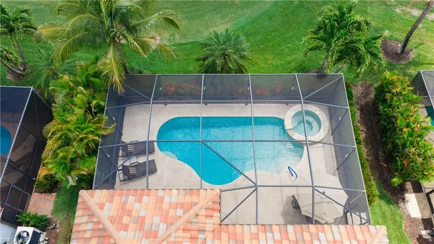 28657 Newtown Ct, Bonita Springs, Florida 34135
