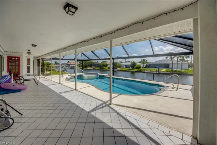 4327 SW 2nd  AVE, Cape Coral, FL 33914