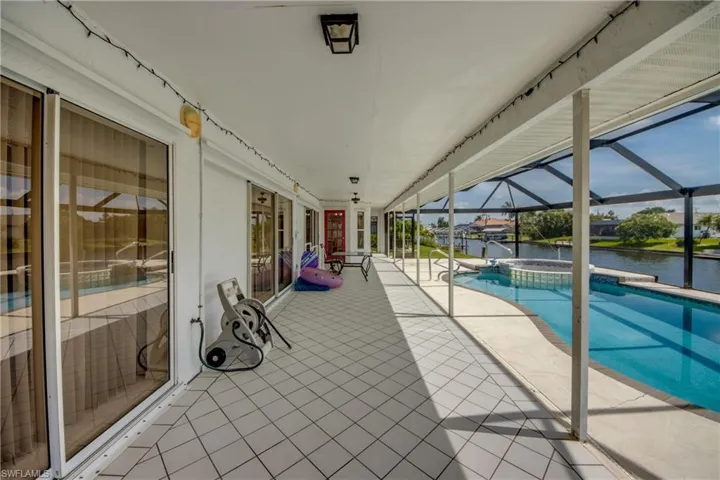 4327 SW 2nd  AVE, Cape Coral, FL 33914
