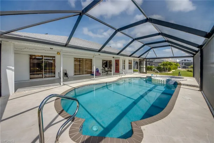 4327 SW 2nd  AVE, Cape Coral, FL 33914
