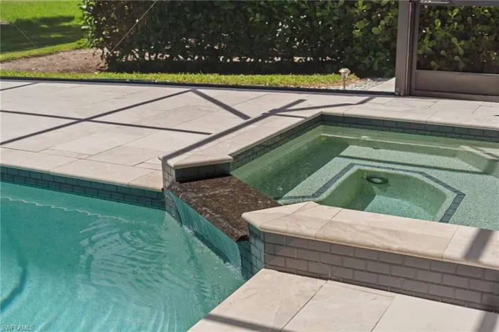 245 Monterey Dr, Naples, Florida 34119