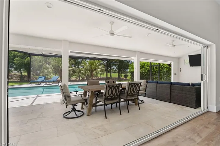 245 Monterey Dr, Naples, Florida 34119