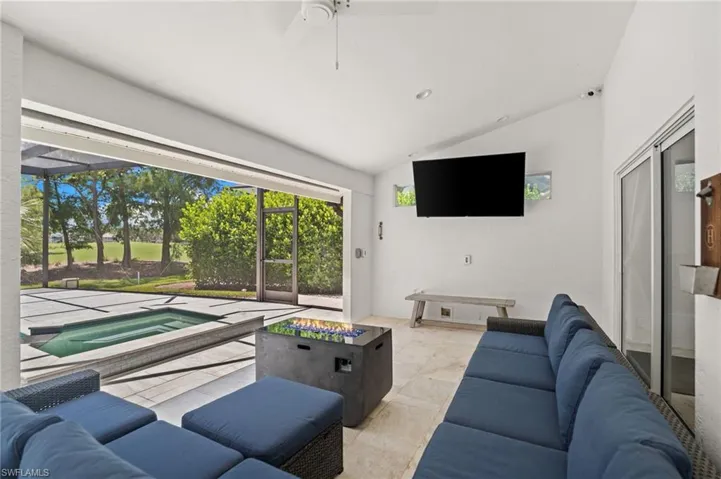 245 Monterey Dr, Naples, Florida 34119