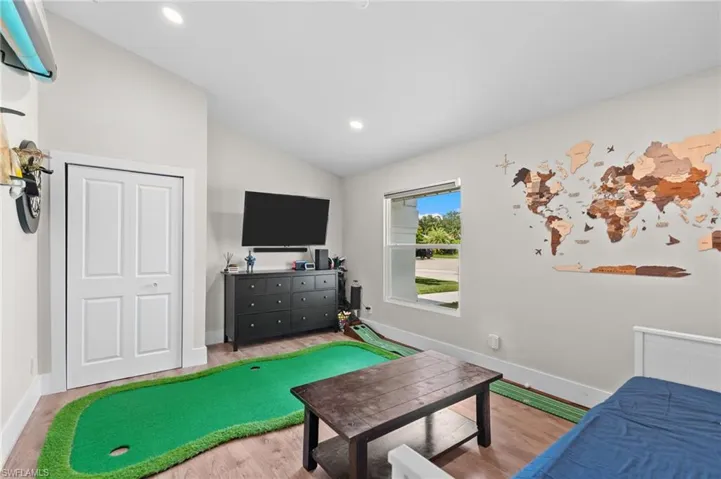 245 Monterey Dr, Naples, Florida 34119