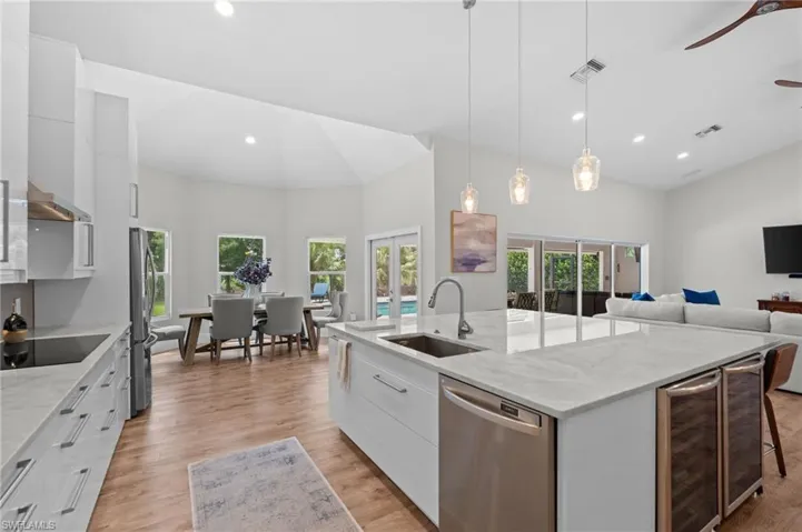 245 Monterey Dr, Naples, Florida 34119