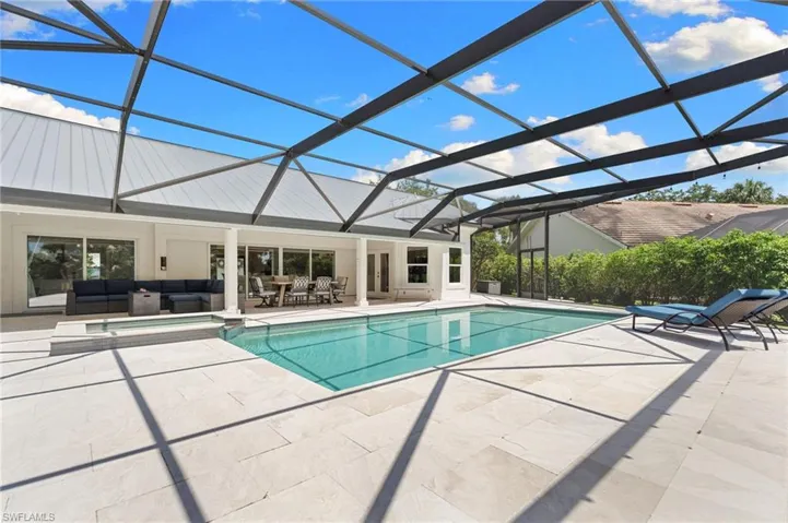 245 Monterey Dr, Naples, Florida 34119