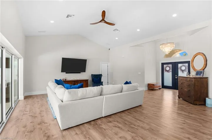 245 Monterey Dr, Naples, Florida 34119