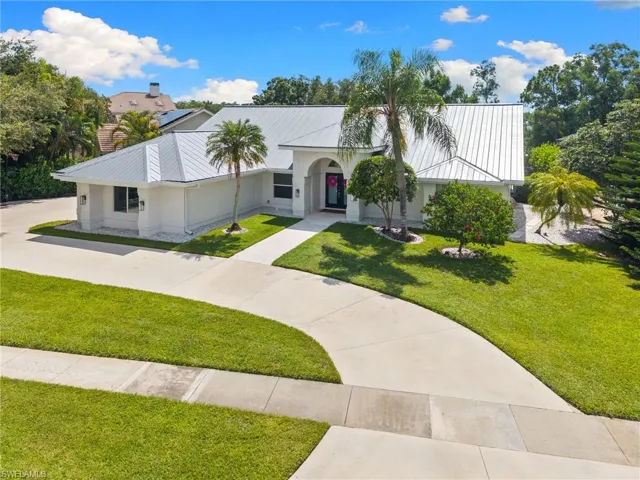 245 Monterey Dr, Naples, Florida 34119
