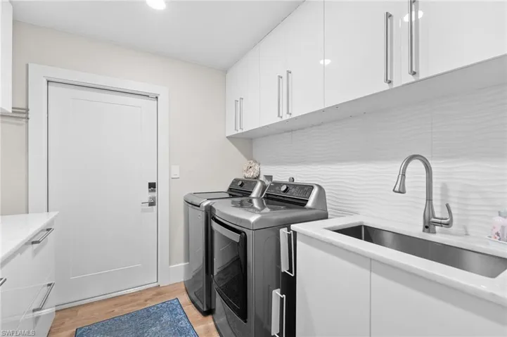 245 Monterey Dr, Naples, Florida 34119