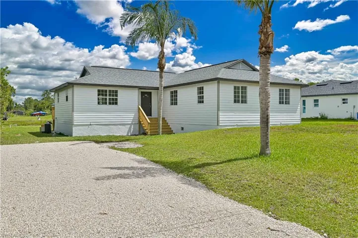 2912 28th St W, Lehigh Acres, Florida 33971