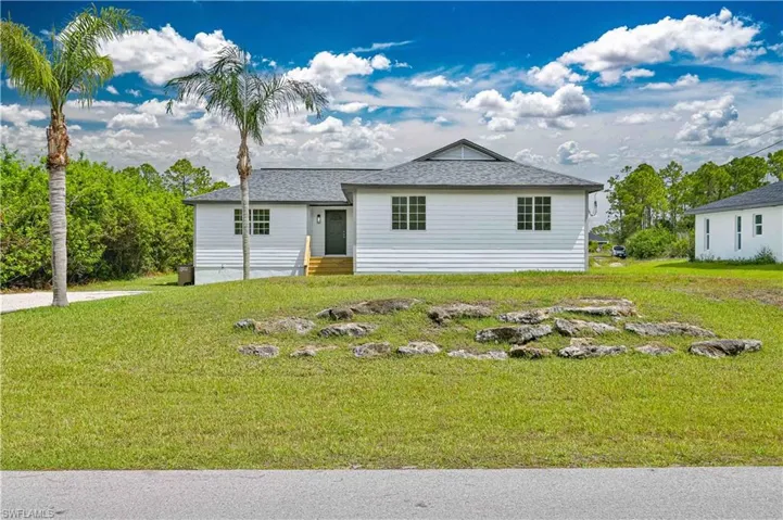 2912 28th St W, Lehigh Acres, Florida 33971