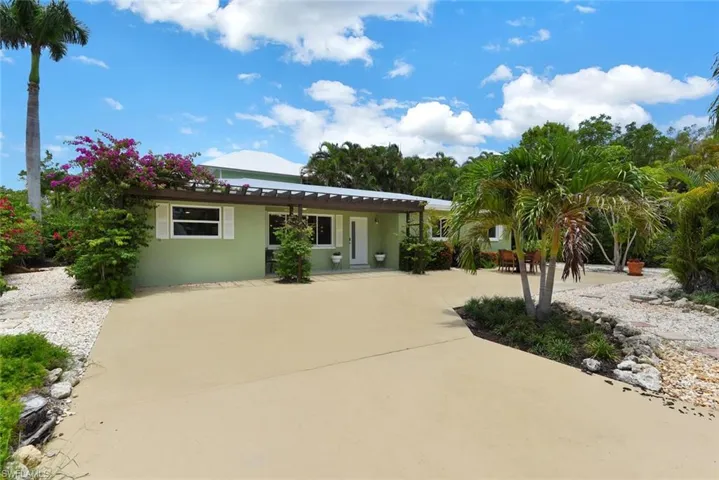 1155  6th S ST, Naples, FL 34102
