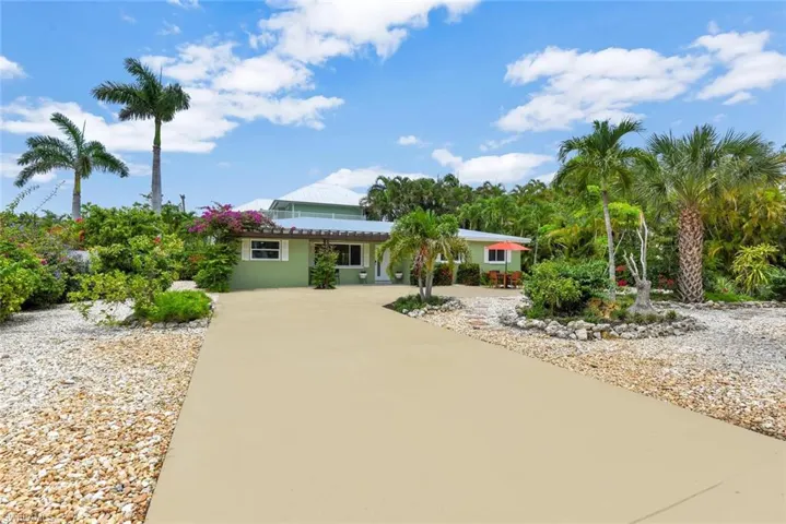 1155  6th S ST, Naples, FL 34102