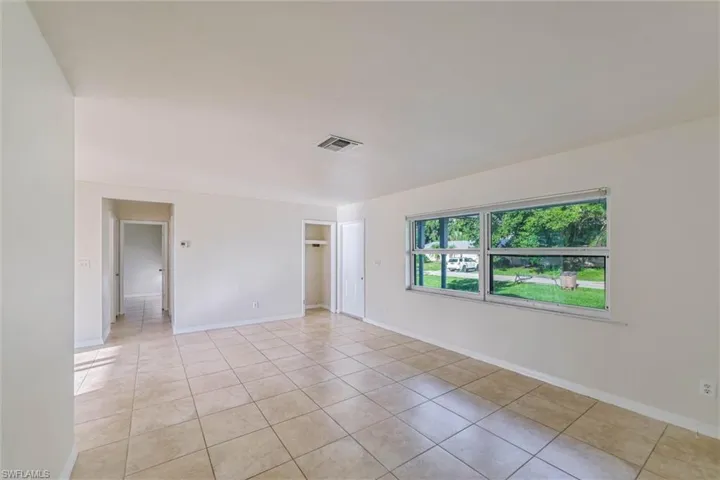 208 Norwich Ave, Lehigh Acres, Florida 33936