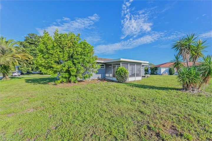 208 Norwich Ave, Lehigh Acres, Florida 33936