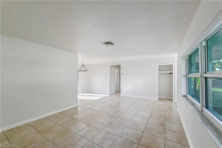 208 Norwich Ave, Lehigh Acres, Florida 33936