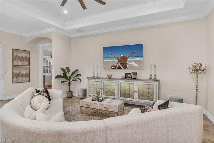 9225  Campanile  CIR, Naples, FL 34114