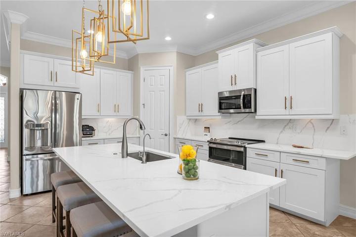 9225  Campanile  CIR, Naples, FL 34114
