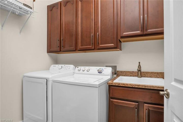 9225  Campanile  CIR, Naples, FL 34114