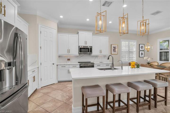 9225  Campanile  CIR, Naples, FL 34114