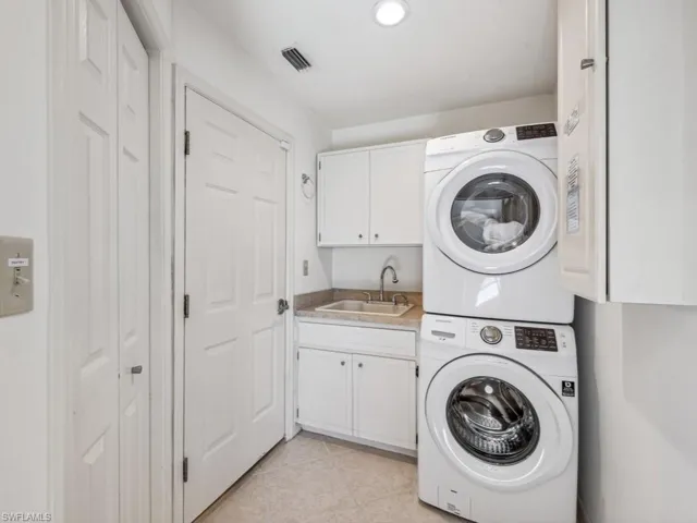 601 97th Ave N, Naples, Florida 34108