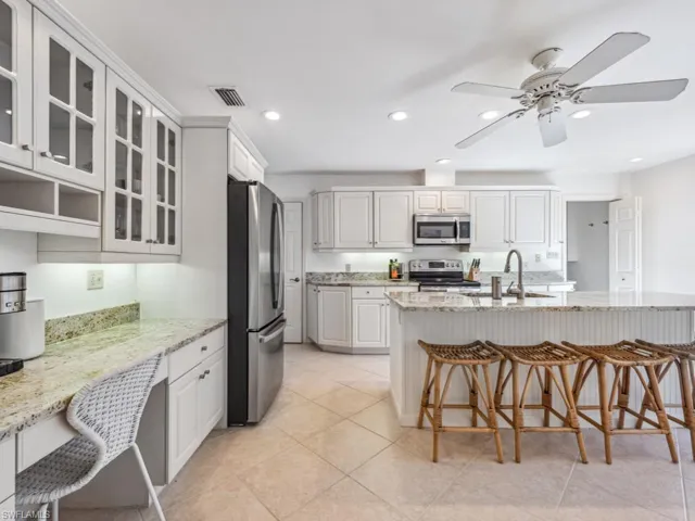601 97th Ave N, Naples, Florida 34108