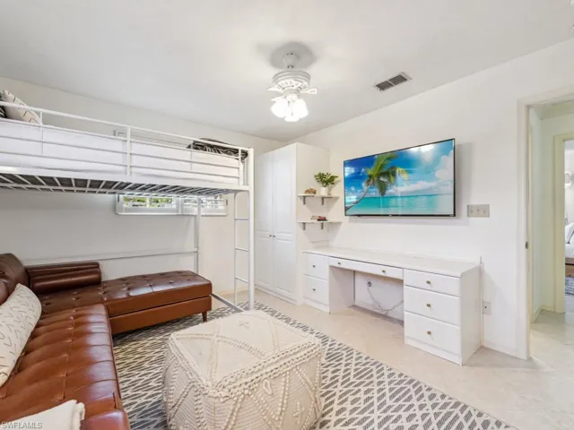 601 97th Ave N, Naples, Florida 34108