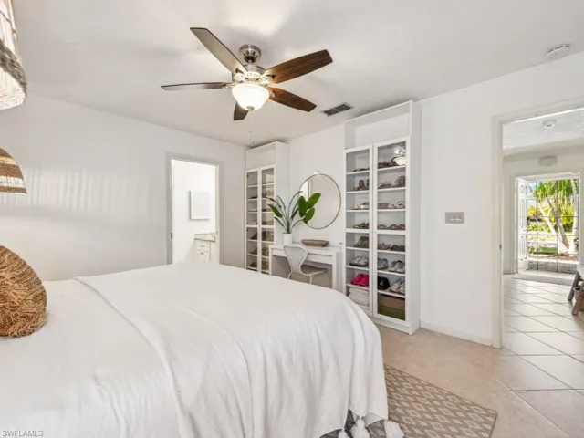 601 97th Ave N, Naples, Florida 34108