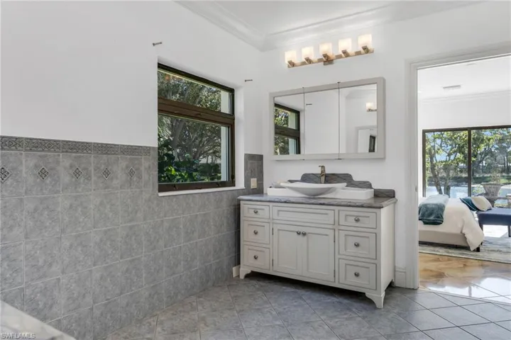 700 Arbor Lake Dr 7-101, Naples, Florida 34110