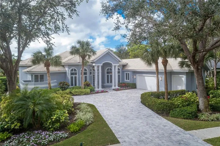 948  Barcarmil  WAY, Naples, FL 34110