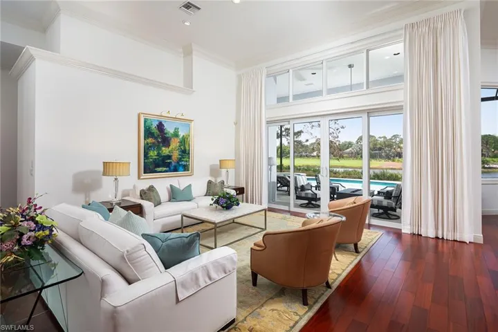 948  Barcarmil  WAY, Naples, FL 34110